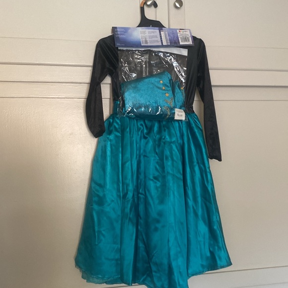 DISNEY FROZEN II 🖤ANNA🖤 DELUXE COSTUME SIZE SMALL (4-6X) 🌟NWT🌟 - Picture 8 of 16